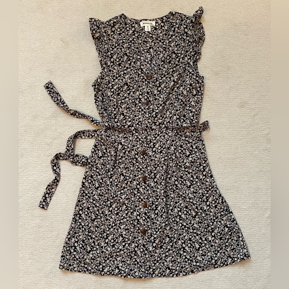 Monteau size medium dress with tie up waist - Picture 2 of 5